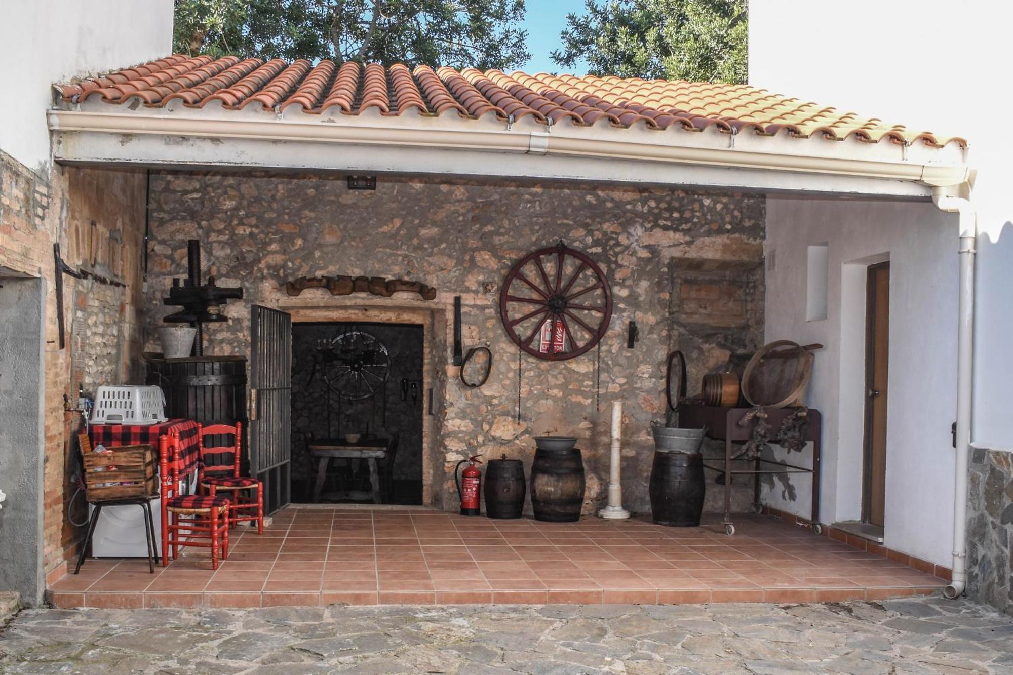 Masia St Salvador 1582 Cubelles Exterior photo